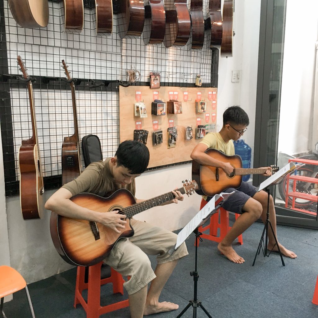 Dạy đàn guitar quận 1 quận 3   quận 5 quận 10