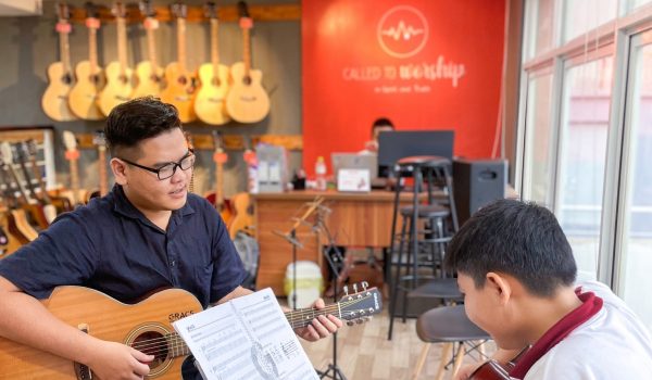 nên học guitar ở đâu tại Tân Bình
